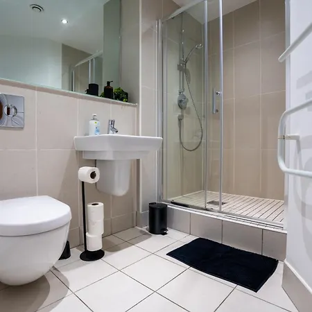 Spacious 2br - Centre - Balcony - Parking * Leeds (West Yorkshire)