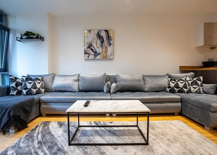 Spacious 2br - Centre - Balcony - Parking * Leeds (West Yorkshire)