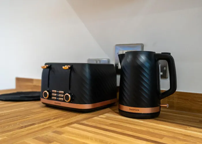 Апартаменти Spacious 2br - Centre - Balcony - Parking *