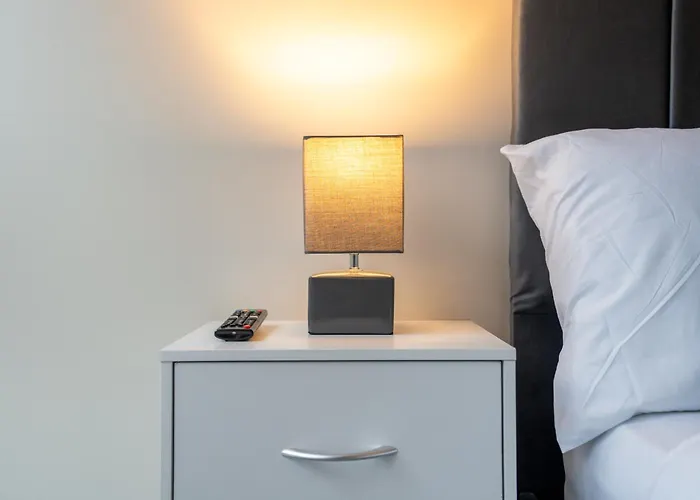 Spacious 2br - Centre - Balcony - Parking * Leeds (West Yorkshire)