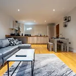 Apartamento Spacious 2br - Centre - Balcony - Parking *