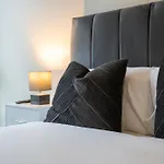 Spacious 2br - Centre - Balcony - Parking Apartamento *