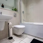 Spacious 2br - Centre - Balcony - Parking Apartamento *