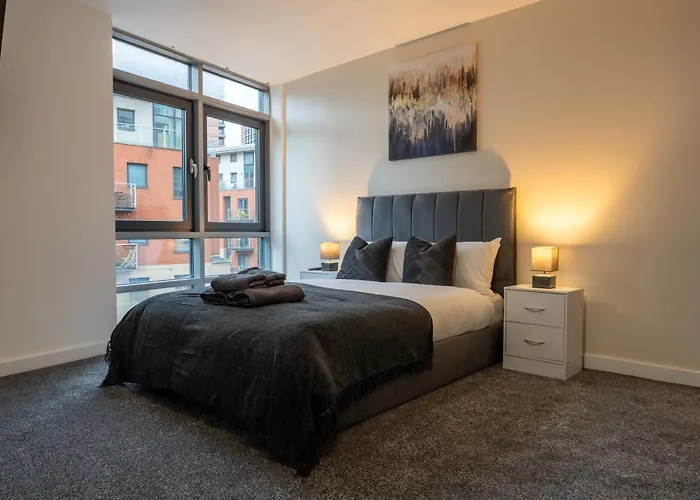 Spacious 2br - Centre - Balcony - Parking * Leeds (West Yorkshire)