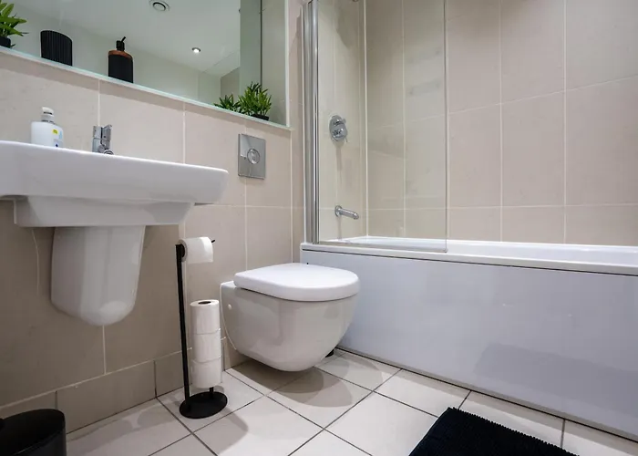 Spacious 2br - Centre - Balcony - Parking Appartement *